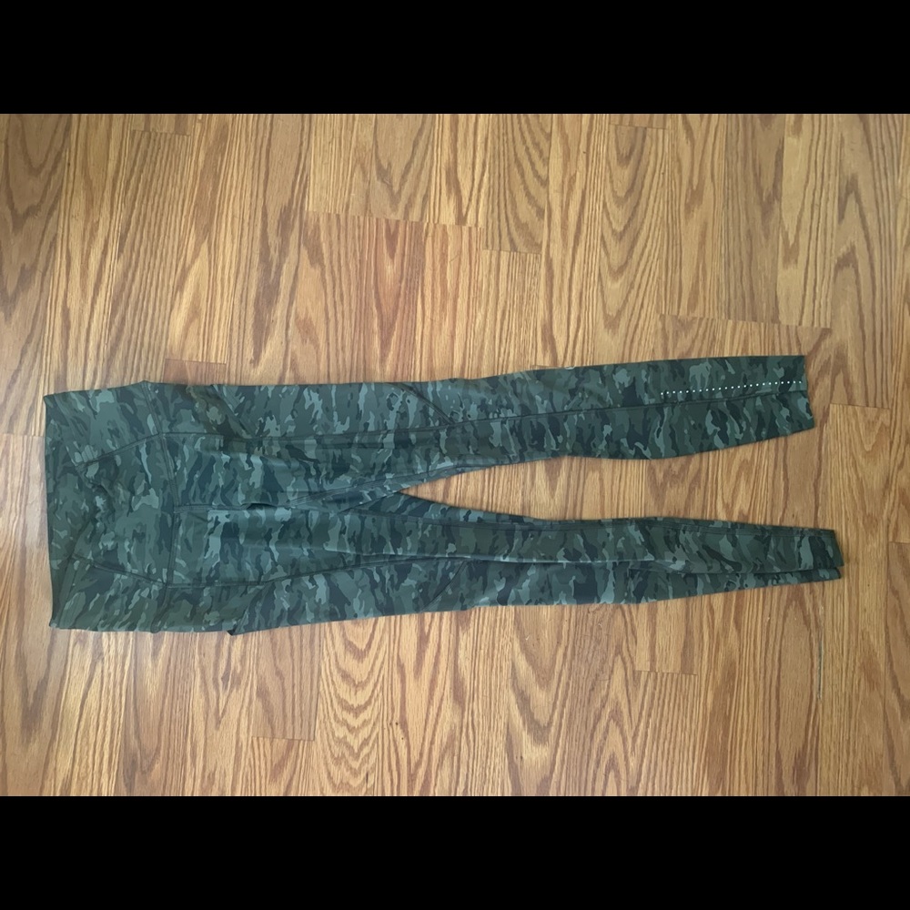 Lululemon camo fast and frees